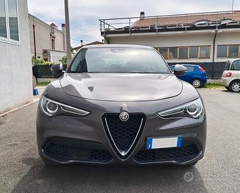 Alfa Romeo Stelvio 2.2 Turbodiesel 190 CV AT8 RWD 