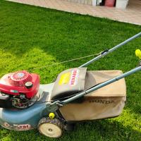 Rasaerba HONDA a scoppio