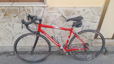 Bicicletta da corsa professionale