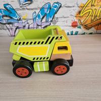 Camion in legno