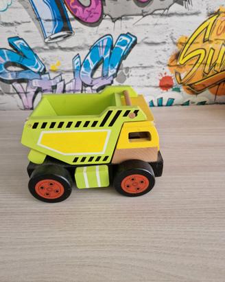 Camion in legno