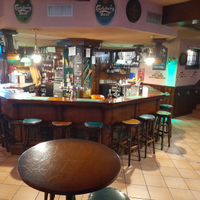 Bancone pub (già smontato)+cappa cucina+altro