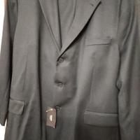 vestito nuovo da uomo taglia forte.