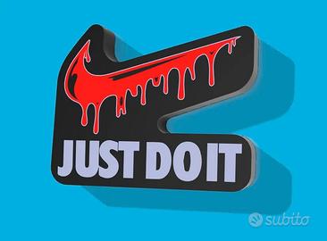 🌌 Nike Glow 3D – La luce che lascia il segno. ⚡👟