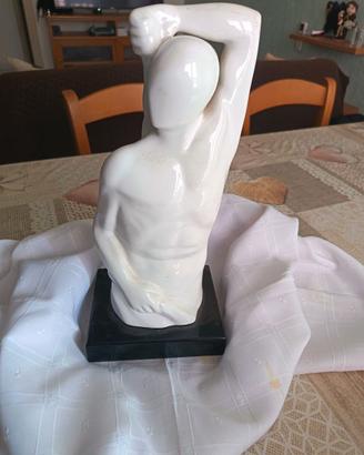 Statua torso maschile porcellana bianca