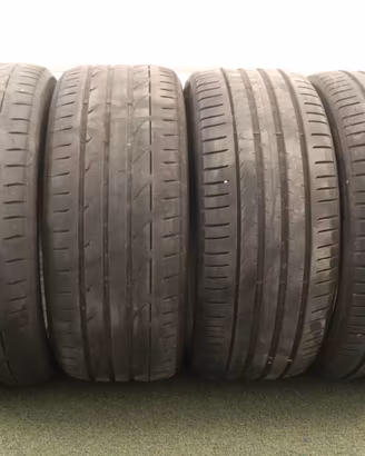 Gomme Bridgestone Pirelli 225 40 18 estate