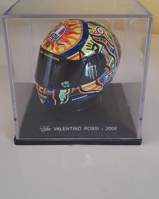 modellino casco Valentino Rossi anno 2009 