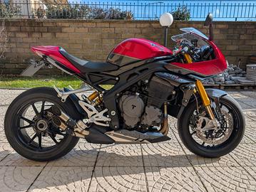 Triumph Speed Triple 1200 RR