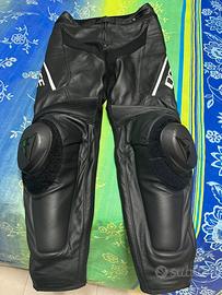Pantaloni dainese moto