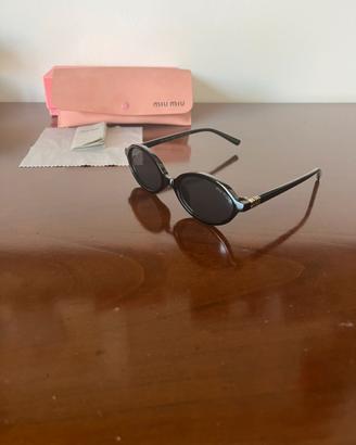 Occhiali da sole Miu Miu Gatto / Ovali Eleganti