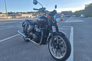 Triumph T100 km 7500