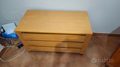 Cassettiera in legno