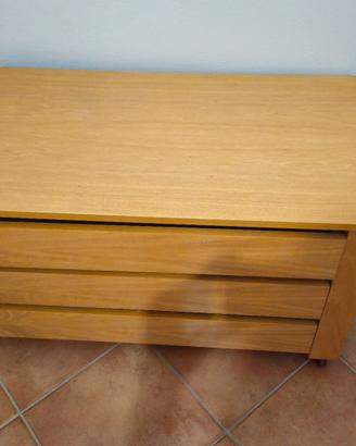 Cassettiera in legno