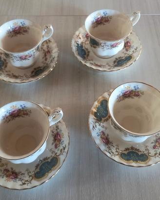 4 Tazze da Tè Vintage con Piattino Royal Albert