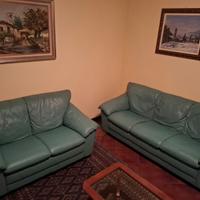 Divani simil pelle colore verde