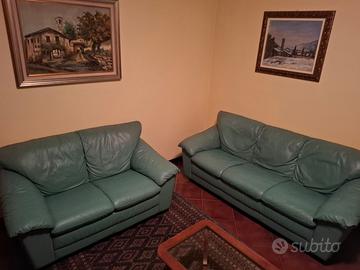 Divani simil pelle colore verde