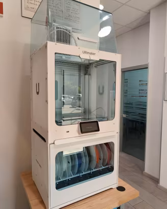 Stampante 3D Ultimaker S5 Pro Bundle