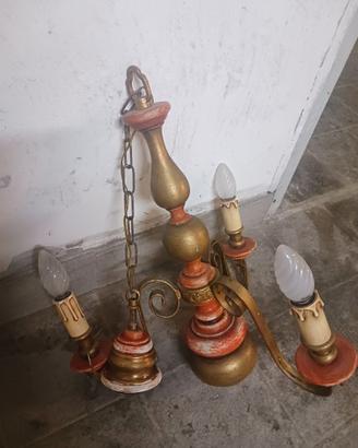 Lampadario intage a tre bracci legno/ferro battuto