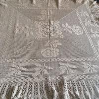 Tovaglia quadrata in pizzo