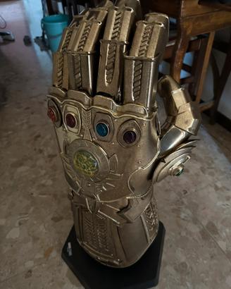 Guanto di tanos marvel