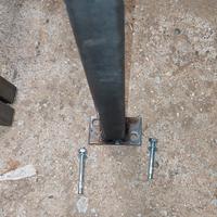 pali in ferro con baionette