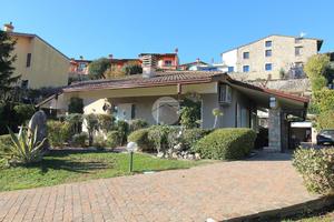 VILLA SINGOLA A SOIANO DEL LAGO