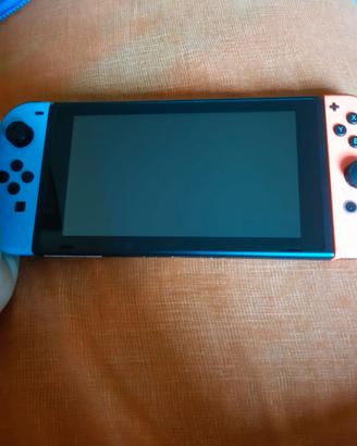 Nintendo Switch Standard + Gioco in OMAGGIO
