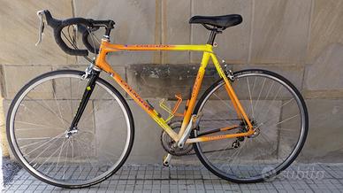 Bici da corsa in  carbonio