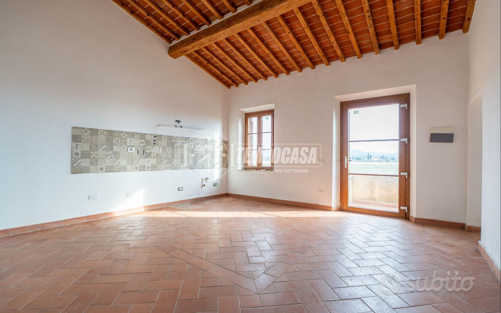 Appartamento completamente ristrutturato in contes - Altro
