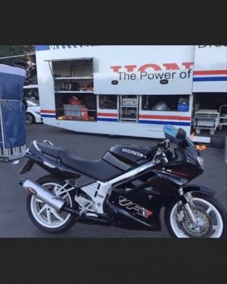 Honda VFR RC36 del 1990 FMI