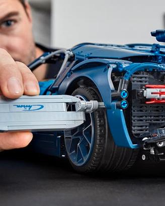 Lego Technic Bugatti Chiron 3599 pezzi
