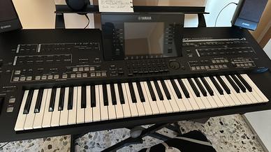Tastiera musicale Yamaha Tyros 4
