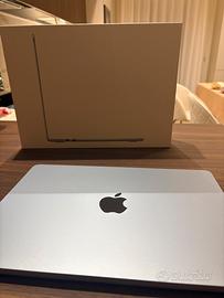 Macbook air 13’ ssd512gb 24gb