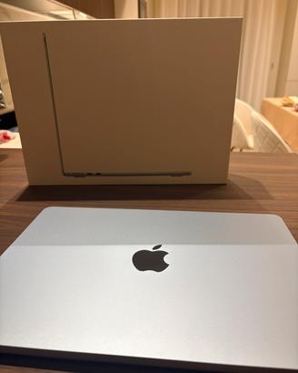 Macbook air 13’ ssd512gb 24gb