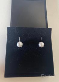 Orecchini con perla