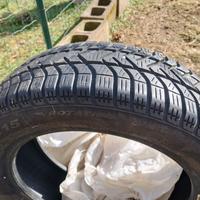 Gomma auto invernale