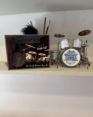 Queen mini drum