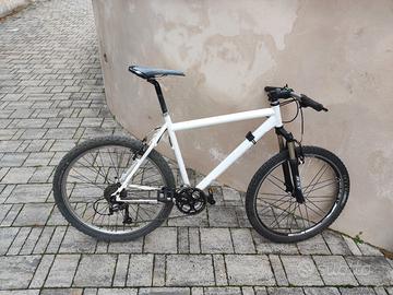MTB alluminio mountainbike