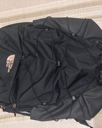 North Face Borealis Luxe  Nero,Dettagli OroRosa