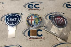 Loghi Alfa , Lancia, Fiat da muro