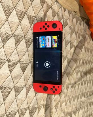 Titolo: Nintendo Switch OLED Mario Red + 3 giochi