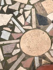 Pedana di  marmi vari color realizzare pavimenti