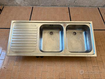 Lavello inox 2 vasche con sgocciolatoio