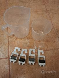 4 caraffe e 4 pinze per pellicole