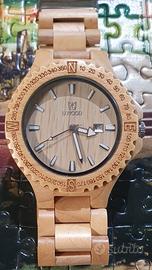 Orologio in legno naturale 