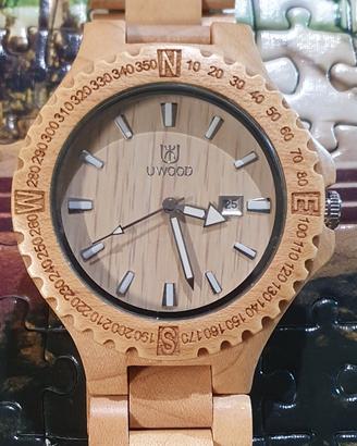 Orologio in legno naturale 