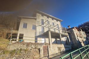 Castione Andevenno splendido caseggiato