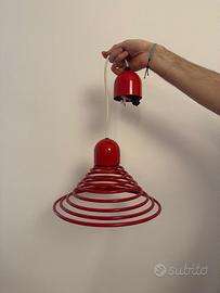 Lampadario rosso optical a spirale anni '70/'79