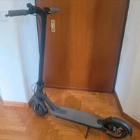 Monopattino Xiaomi Essential