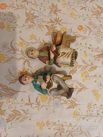 Set di due statuette per il presepe